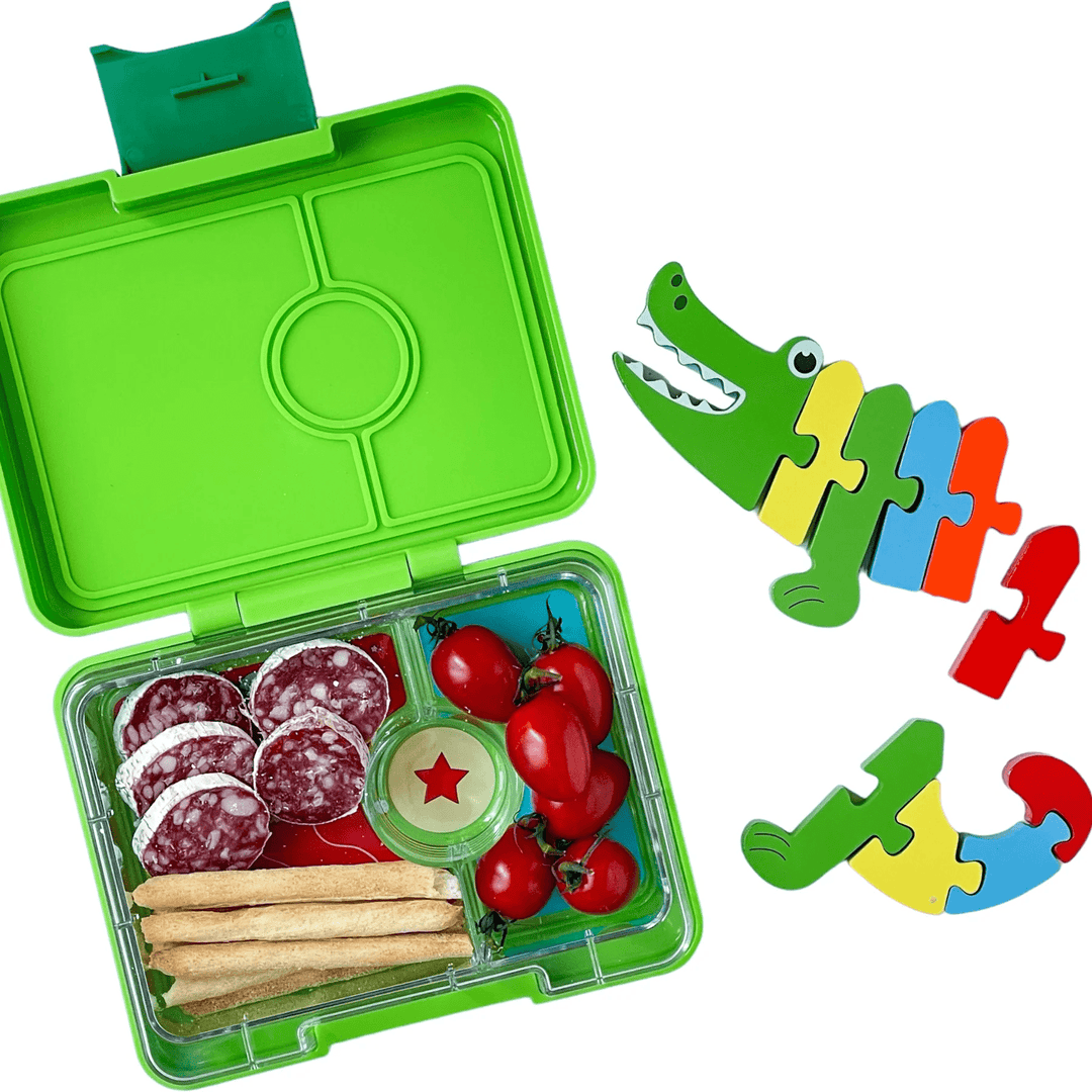 Yumbox Snack - Madkasse med 3 rum - Jurassic green - Shark bakke
